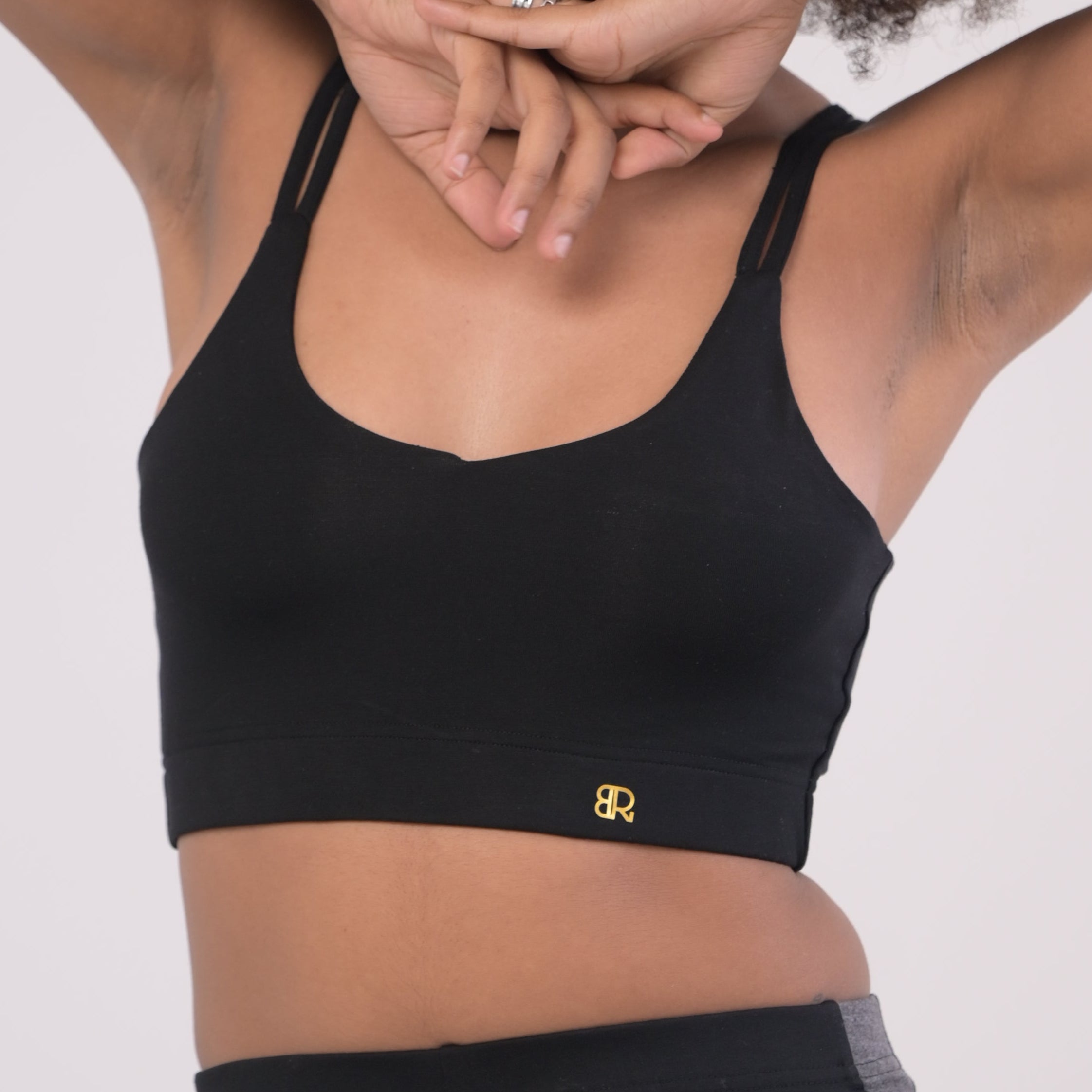 Eirica yoga light weight seamless bra - Black