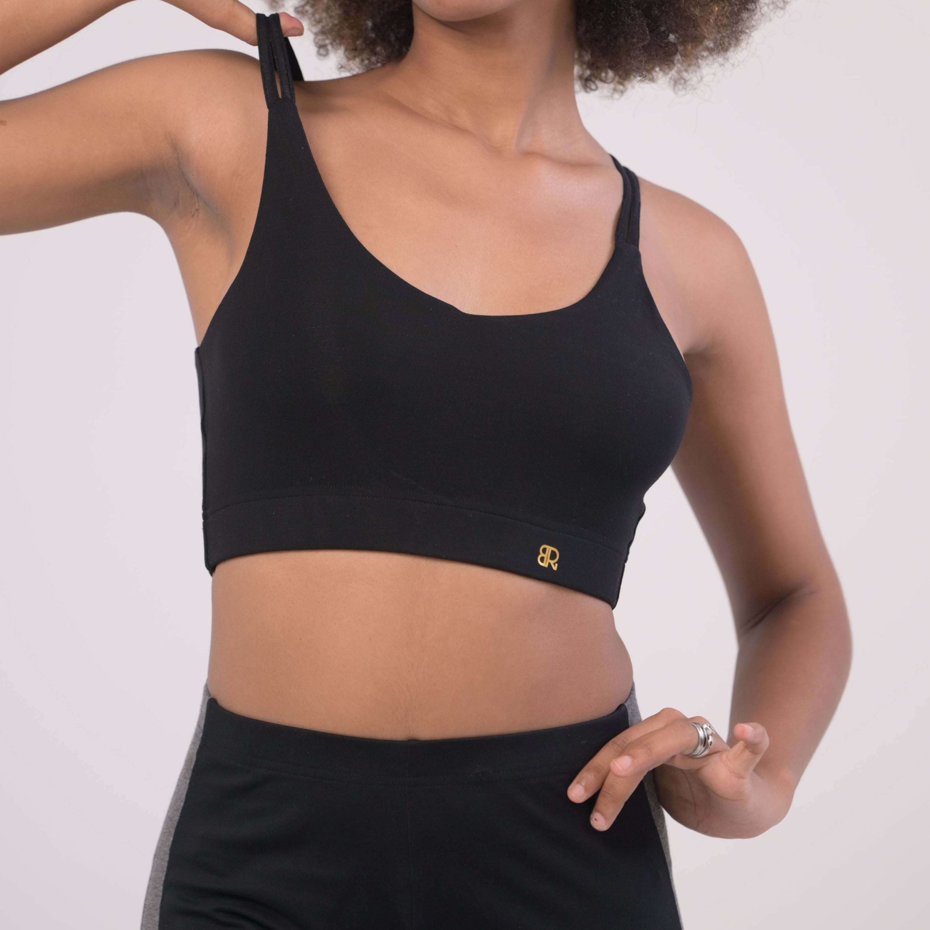 Eirica yoga light weight seamless bra - Black