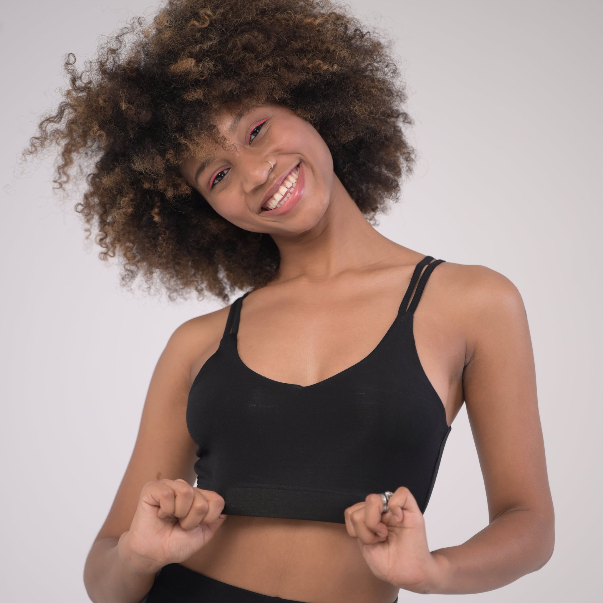 Eirica yoga light weight seamless bra - Black