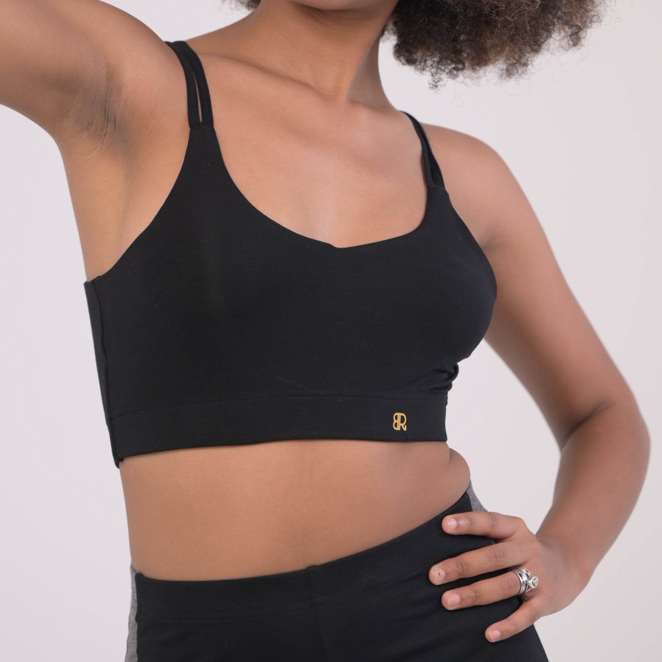 Eirica yoga light weight seamless bra - Black