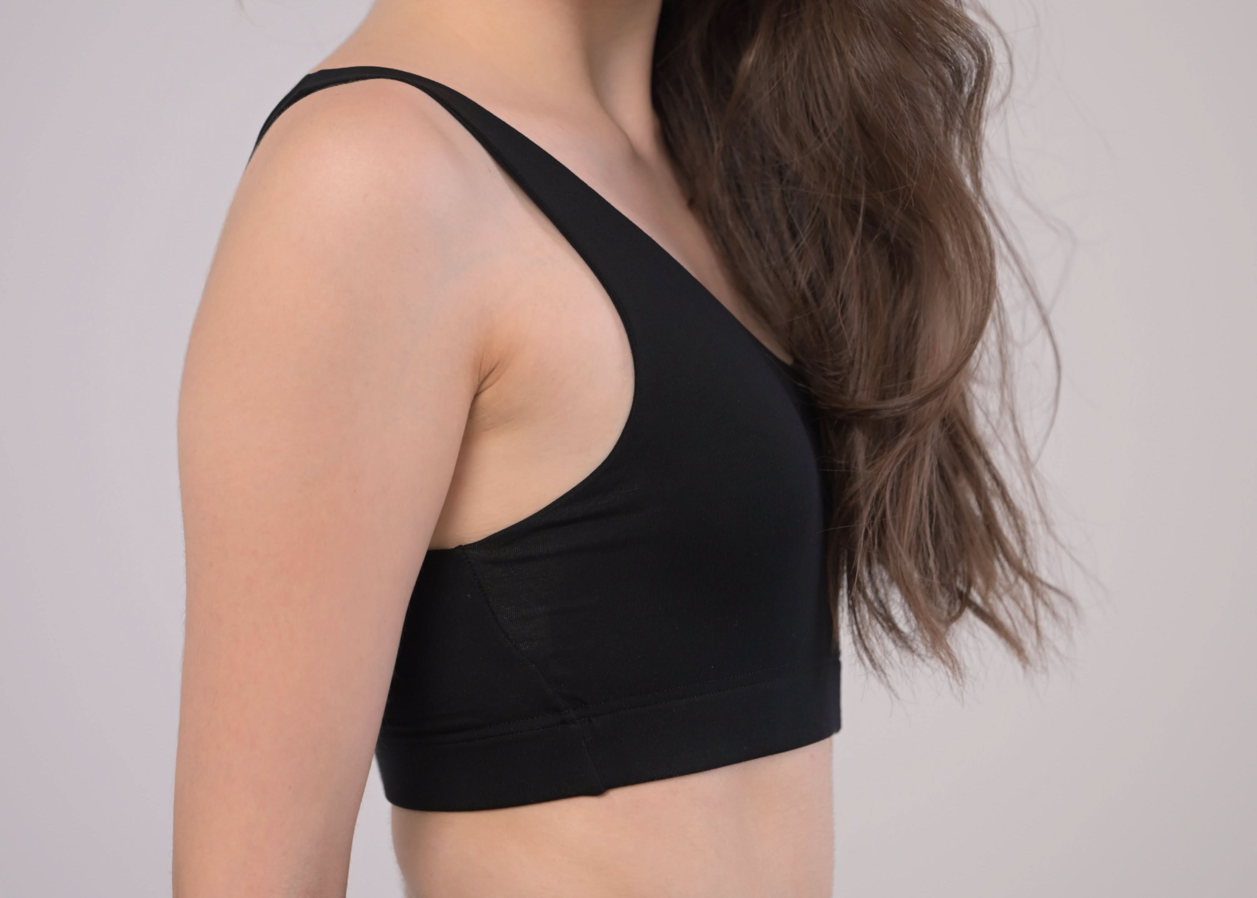 EIRICA Scoop Neck High Impact Running Sports Bra for Women - Black