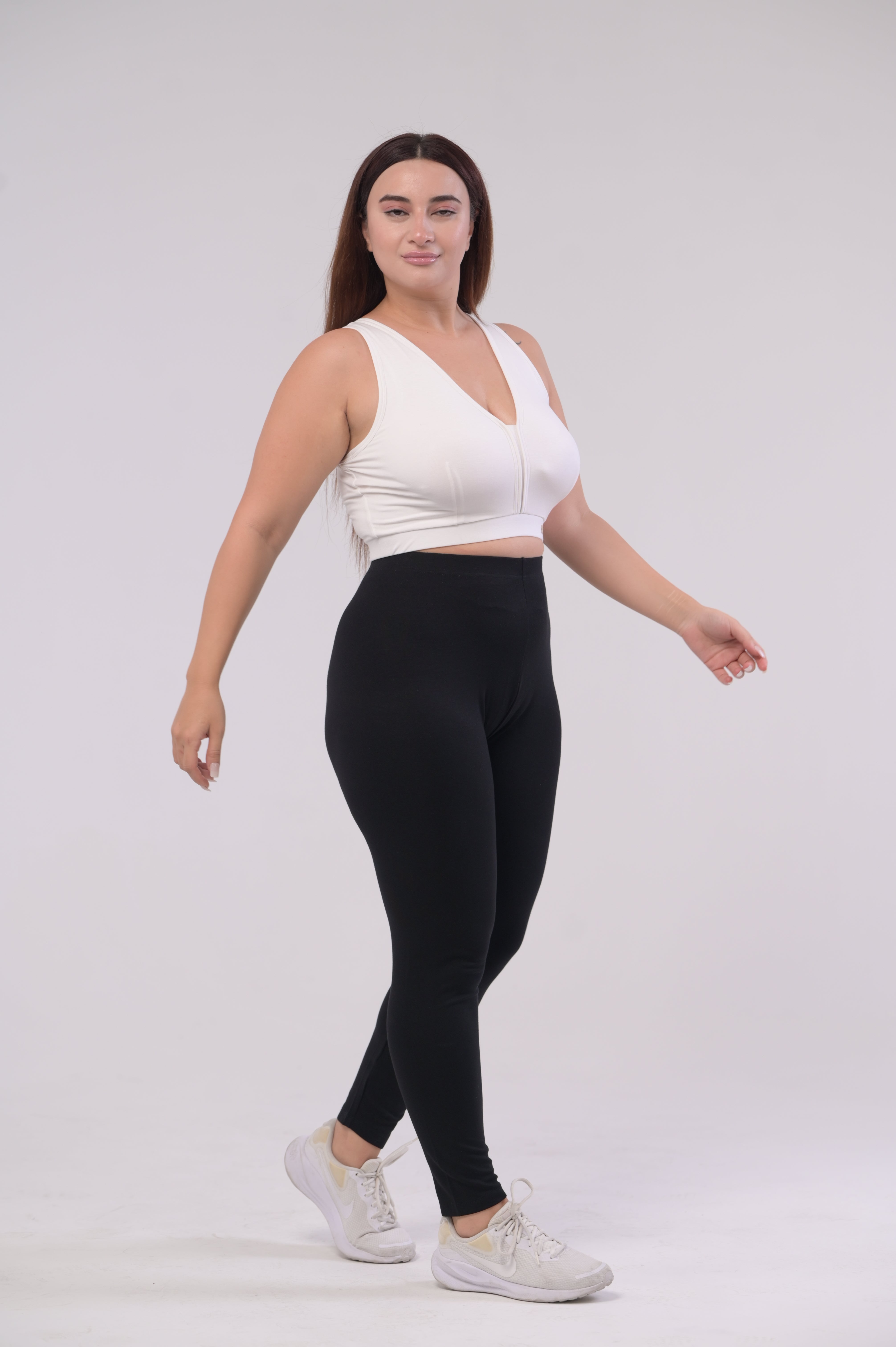 Eirica v neck bralette - White