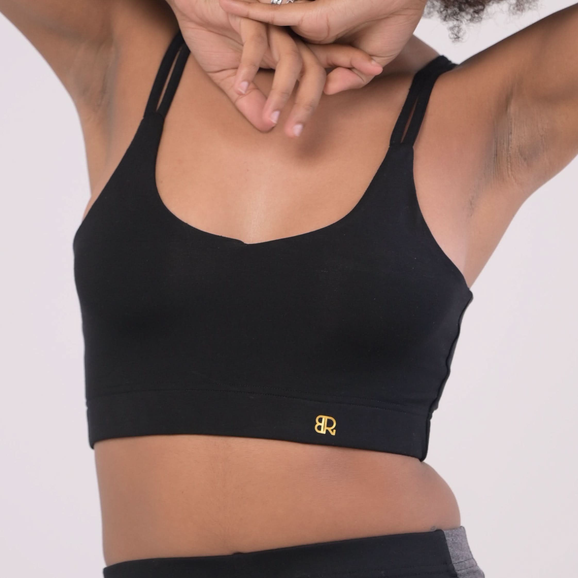 Eirica yoga light weight seamless bra - Black